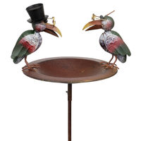 Produktbild von Bunte Vogeltränke Rabe als Gartenstecker aus Metall zur Gartendeko
