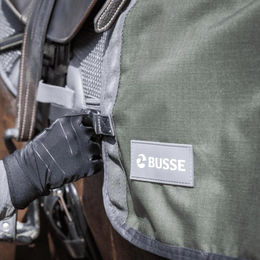 Busse Trainingsdecke Rain FX aus Polyester in Grün und Schwarz – Bild 1 von 3