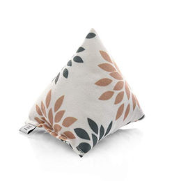 Canadian Cat Company Schmuse-Pyramide XL Flower mit Katzenminze – Bild 1 von 9