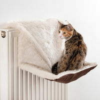 Produktbild von Canadian Cat Company Katzen-Hängematte Liegemulde für Heizkörper Braun-Weiß aus Polyester