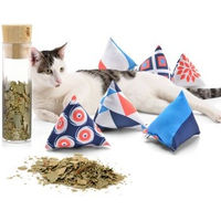 Produktbild von Canadian Cat Company Katzen Schmusekissen Set aus Stoff mit Katzenminze XXL Nordic Design 6er Pack