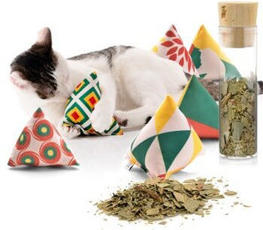 Canadian Cat Company Katzen Schmusekissen Set mit Katzenminze Reggae Design XL 6er Pack – Bild 1 von 6