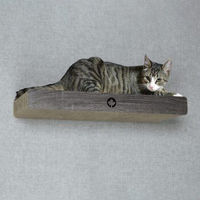 Produktbild von Canadian Cat Company Kratzbrett Cloud für Katzen mit Kratzpappe in Dunkelgrau 70 x 30 x 8 cm