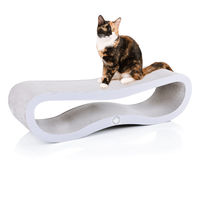 Produktbild von Canadian Cat Company Kratzbrett Orbit 2.0 White Edition aus Kratzpappe für Katzen in Weiß 84 x 24 x 23 cm
