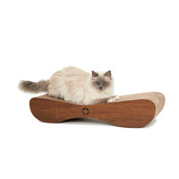 Produktbild von Canadian Cat Company XXL Satellite 2.0 Lounge Kratzmöbel für Katzen aus Kratzpappe in Walnuss Braun inkl. Katzenminze 76 x 24 x 15 cm