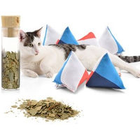 Produktbild von CanadianCat Company 6er Set Schmuse-Pyramide XL Nordic 4-Color Katzenkissen mit Katzenminze