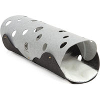 Produktbild von CanadianCat Company Katzen Filztunnel XXL mit Plüschmatte hellgrau dunkelgrau 120x35cm
