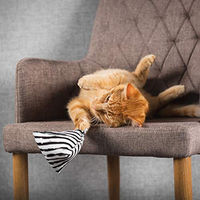 Produktbild von CanadianCat Company Schmusekissen Pyramide XL Zig-Zag mit Baldrian für Katzen
