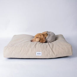 Caruso Conscious Pet Supply Hundebett Teddy Beige aus Upcycling- und Recyclingmaterial – Bild 1 von 1