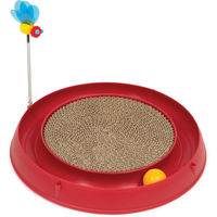 Produktbild von Catit Play 3in1 Katzenspielzeug mit Ballbahn und Kratzbrett aus Pappe in Rot