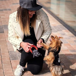 CERDÁ Life's Little Moments Star Wars Darth Vader Hundespielzeug aus TPR mit Quietschfunktion in Schwarz – Bild 1 von 7