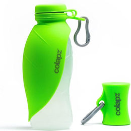 Colapz Reise-Set für Hunde mit Silikon-Wasserflasche 570 ml und Kotbeutelspender in Grün - 570 ml – Bild 1 von 1