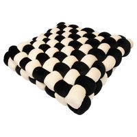 Produktbild von Coockoo Katzenkissen Velours Ruheplatz Schlafplatz Schwarz Beige 40 x 40 x 9,5 cm