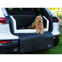 Produktbild von CopcoPet Hundebox und Autoschondecke aus Kunstleder mit Ladekantenschutz und Tasche, wasserabweisend, Weiß/Schwarz, 90x55x38cm