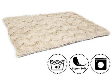 CopcoPet Hundedecke Cheyenne Fleece Beige 60 x 50 cm Waschbare Decke für Hunde und Katzen – Bild 1 von 3