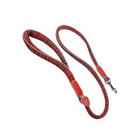 Produktbild von Coralpina Powermix Hundeleine mit reflektierenden Teilen und gepolstertem Griff aus Öko-Material und Nylon-Kern Rot Melange Größe 4/6