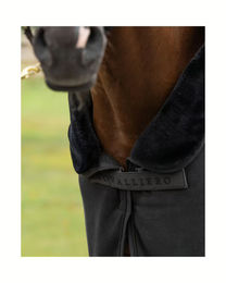 Covalliero Anniversary Fleece Decke für Hunde in Grau und Schwarz – Bild 1 von 3