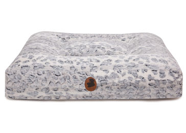 Produktbild von Cozy Leo Grey Eckiges Hundebett aus Viskose Größe S 80x60cm Grau
