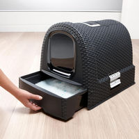 Produktbild von Curver Petlife Katzentoilette Haubentoilette mit Deckel und Schaufel in Anthrazit und Grau mit Rattangeflecht-Optik