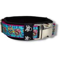 Produktbild von D by E Couture Hunde-Halsband Sugar Skulls II bunt aus Polyester wasserabweisend für Welpen