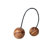 Produktbild von D.O.M. Olivenholz Spielzeug Kugeln für Katzen aus Naturholz 15 cm