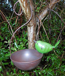 Produktbild von Deko-Impresion Vogeltränke zum Hängen aus Eisen mit Vogel grün