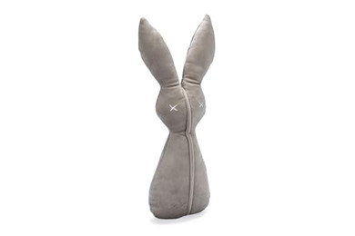 Produktbild von Designed by Lotte Hundespielzeug Hase Alina grau
