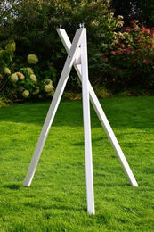 Produktbild von DSH Deko Shop Hannusch Vogelhaus Dreibeinständer weiß