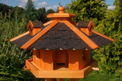 Produktbild von DSH DEKO SHOP Hannusch Vogelhaus mit Bitumschindeln und Solar V12