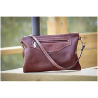 Produktbild von Damen Clutch Pénélope Emma aus Leder und Stahl in Braun