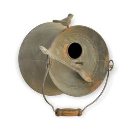 DanDiBo Vogelhaus aus Metall als wetterfeste Futterstation und Nistkasten im Deko-Eimer-Design – Bild 1 von 11