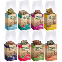 Produktbild von Dehner Best Nature Nagersnack Superfood Würfel-Mix mit Algen Kräutern Gemüse und Goji-Beeren für Zwergkaninchen Meerschweinchen und Zwerghamster 8 x 90 g
