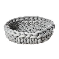 Produktbild von Dehner Lieblinge Kuschelbett Chiara Hundebett und Katzenbett aus Polyester Grau Ø 100 cm