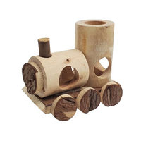 Produktbild von Dehner Lieblinge Nagerhaus Lokomotive aus FSC-zertifiziertem Holz für Kaninchen und Nager in Natur Braun