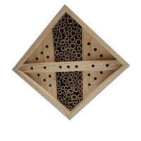 Produktbild von Dehner Natura Premium Insektenhotel Nueva aus FSC-zertifiziertem Kiefernholz in Natur Braun 18 x 18 x 11 cm - 1 Stk.