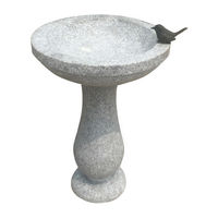 Produktbild von Dehner Vogeltränke Wasserstelle aus Granit mit Bronzevogel Ø 42 cm Höhe 57 cm