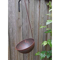 Produktbild von Deko-Impression Vogeltränke und Futterstelle aus massivem Metall zum Aufhängen Braun Durchmesser 20 cm