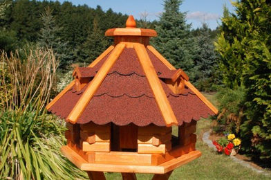 Produktbild von Deko-Shop-Hannusch Vogelhaus aus Holz mit Bitumenschindeln in Braun
