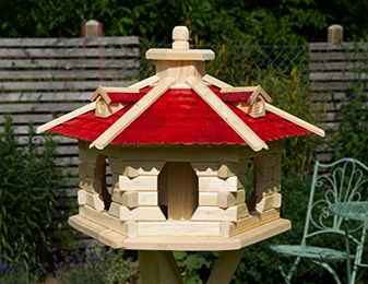 Produktbild von Deko-Shop-Hannusch Vogelhaus V16 aus Naturholz mit rotem Holzschindeldach Größe L