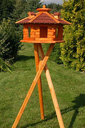 Deko-Shop-Hannusch Vogelhaus Vogelvilla aus Holz mit Solarbeleuchtung und Silo in Rot mit Ständer 57 cm – Bild 1 von 1