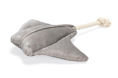 Designed by Lotte Hundespielzeug Rochen aus Plüsch Grau – Bild 1 von 6