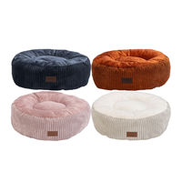 Produktbild von Designed by Lotte Katzenbett Ribbed Rosa 50x50x17 cm