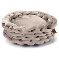 Produktbild von Designed by Lotte Katzenkorb Ziba Grau aus Plüsch 40x40x15 cm