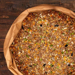 deuka Körner Deluxe Geflügelfutter für Hühner Enten Puten und Gänse GVO-frei 15 kg - 15 kg – Bild 1 von 5