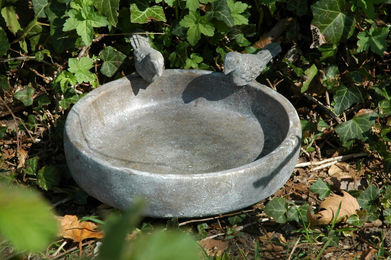 dobar Klassische Vogeltränke Pool-Oase Vogelbad aus Keramik Grau Ø 24,5 cm - 1 Stk. – Bild 1 von 9