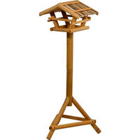 Produktbild von dobar Vogelfutterhaus aus FSC Holz mit Schilfdach und Dreibeinständer in Natur 44 x 44 x 101 cm