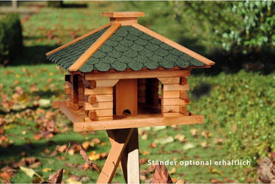 Produktbild von Dobar XL Vogelfutterhaus aus Holz im Blockhaus-Stil mit grünem Bitumendach und integriertem Futtersilo