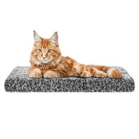 Produktbild von DOGGY Katzen Fensterliege mit rutschfester Fensterbank und waschbarem Plüschbezug in Schwarz und Grau OEKO-TEX zertifiziert - 50 cm