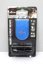 Dogs Creek Magnetblinker Merope Leuchtklettsticker für Hunde wasserdicht und wiederaufladbar in Blau oder Gelb – Bild 1 von 6