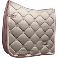 Produktbild von Dressur Schabracke Equestrian Stockholm für Warmblut in Beige Gold Grün